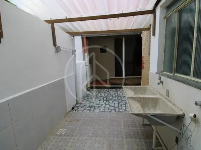 Imagem 12: Bairro Marilândia / Casa com 2 Quartos Sendo 1 Suíte Área Externa com Churrasqueira