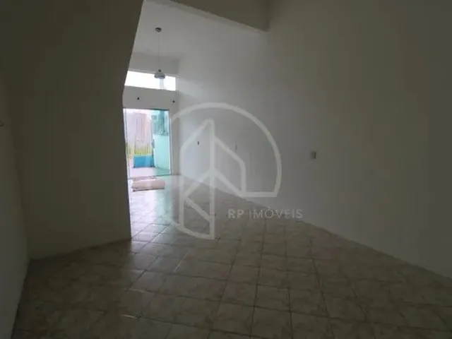 Imagem 8: Bairro Marilândia / Casa com 2 Quartos Sendo 1 Suíte Área Externa com Churrasqueira