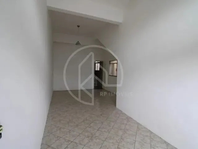 Imagem 10: Bairro Marilândia / Casa com 2 Quartos Sendo 1 Suíte Área Externa com Churrasqueira