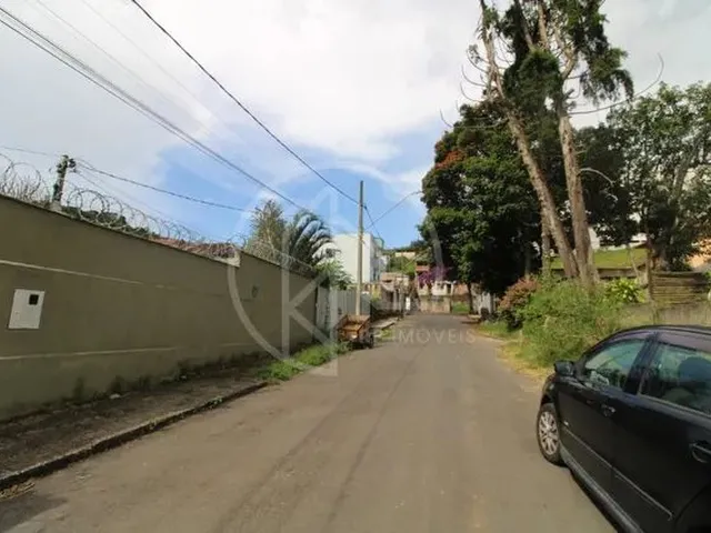 Imagem 7: Bairro Marilândia / Casa com 2 Quartos Sendo 1 Suíte Área Externa com Churrasqueira