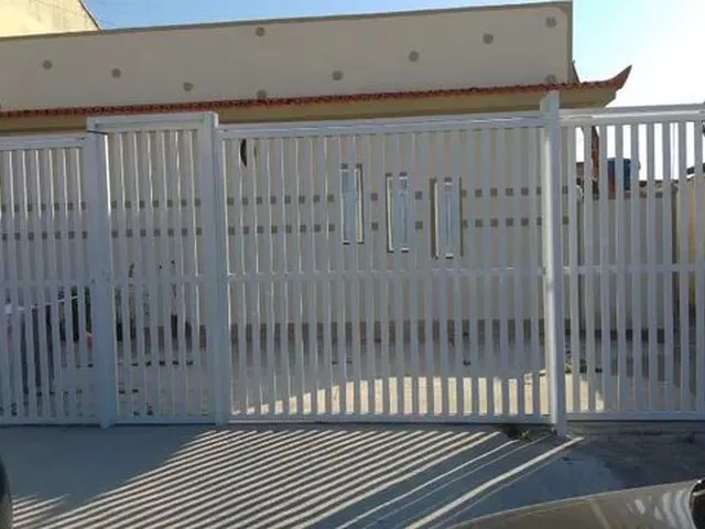 Imagem: A casa possui 2 Dormitórios, 1 Banheiro, 1 Vaga na