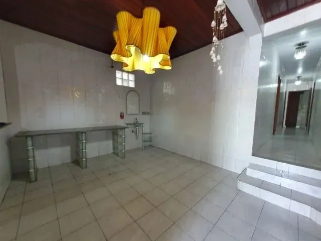 Imagem: Casa com 04 Quartos Sendo 02 Suites no Conj