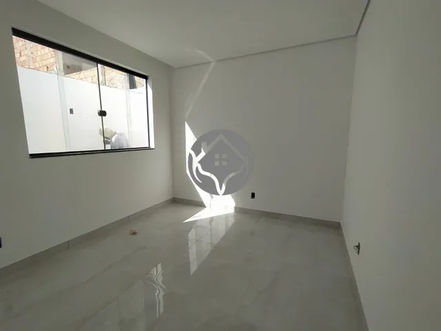 Imagem 4: Casa 03 quartos com 02 suítes, varanda e 02 vagas na melhor localização do bairro