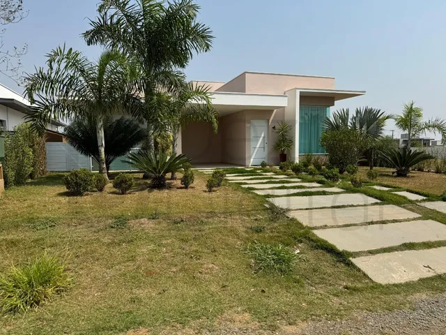 Imagem: A casa em condomínio possui 3 Dormitórios, 1 Suíte, 3
