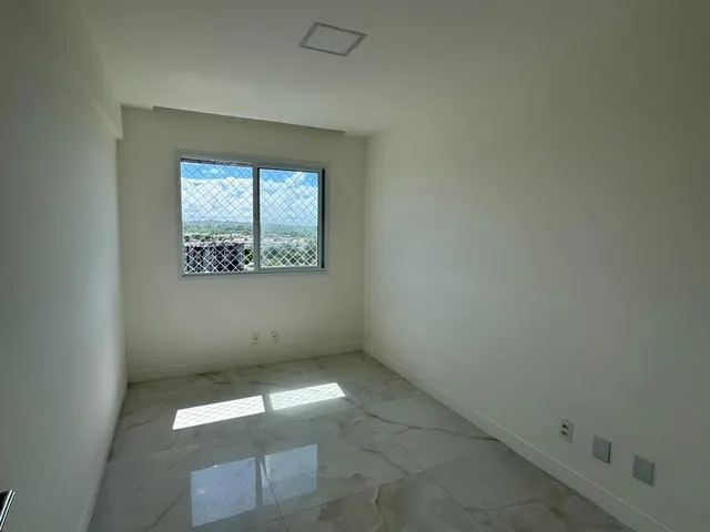 Imagem 5: Alugo apartamento em Buraquinho, 3/4 sendo 1 suíte, fino acabamento, nascente, vista