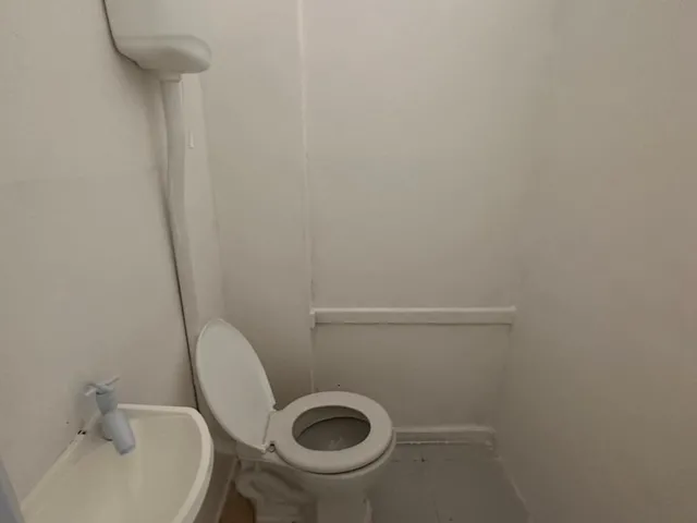 Imagem 4: Alugo sala comercial na Avenida Dorival Caymmi, 40m², excelente localização