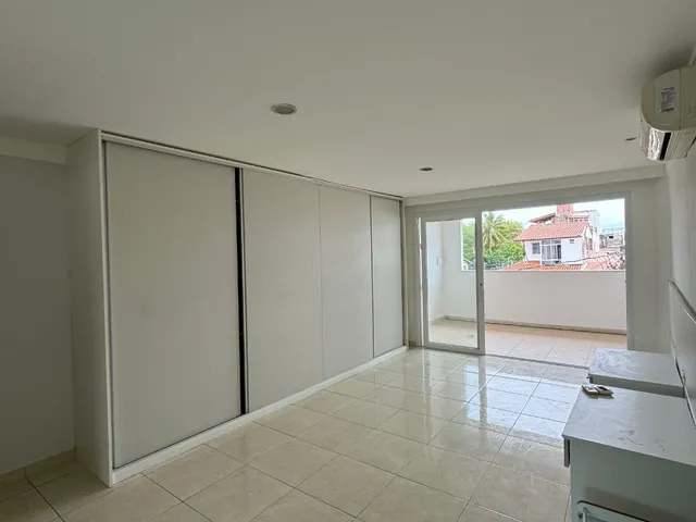 Imagem 6: Vendo tríplex em Stella Maris com 3/4 sendo 2 suítes, 2 salas (estar e jantar), 160m²