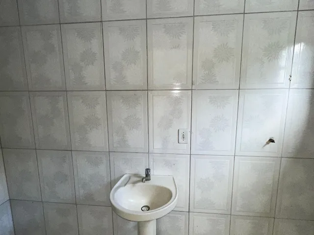 Imagem 11: VENDO 3 CASAS EM IPITANGA (TÉRREO, 1° E 2° PAVIMENTO) CADA CASA COM 3/4 SENDO 1 SUITE