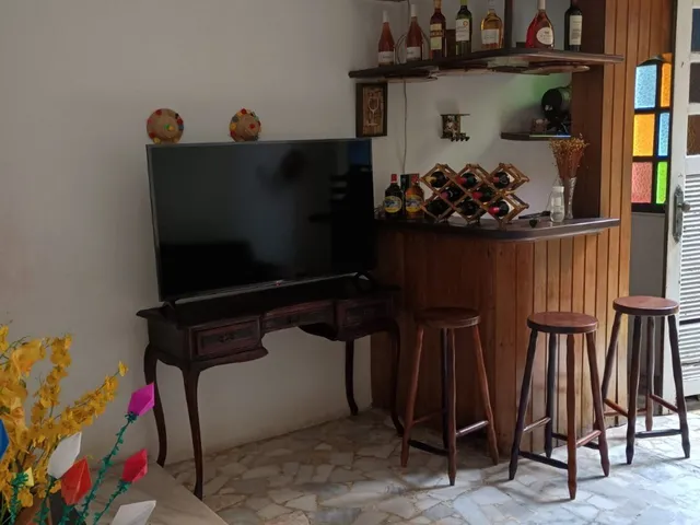 Imagem 2: Vendo casa duplex com 5/4 em Itapuã, bem localizado, próximo à Praia, R$ 600.000,00