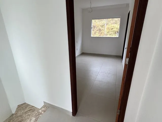 Imagem 12: Vendo casa duplex em Abrantes, 3/4 sendo 2 suítes, nova, R$490.000,00 aceita
