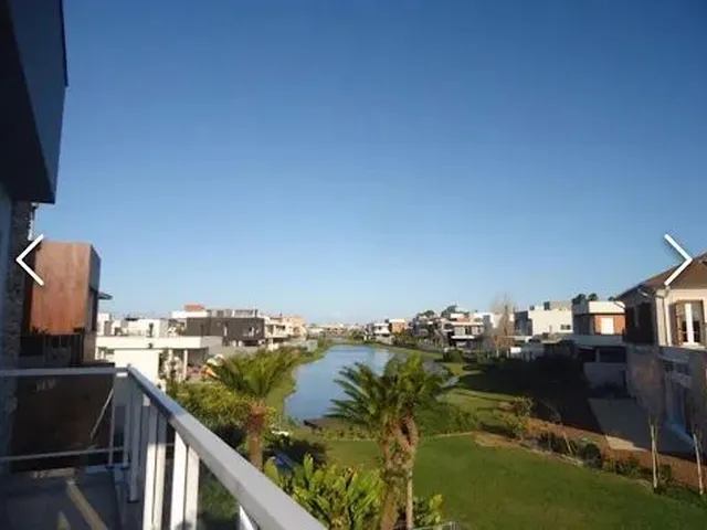 Imagem: Casa com 5 Dormitórios À Venda, 369 M²