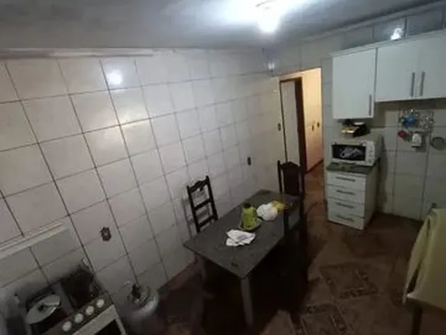Imagem 8: Casa com 03 Quartos Sendo 01 Suíte, Varanda, Todo Murado