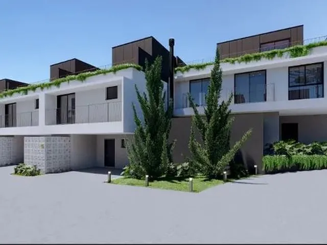 Imagem 2: Sobrado 3 Dormitórios Sendo 1 Suíte e 2 Vagas de Garagem - 127M² Priv - Guabirotuba