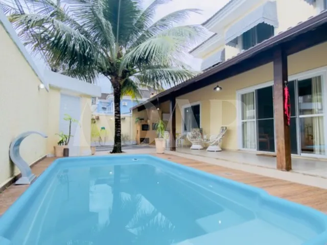 Imagem: Linda Casa de 4 Quartos em Condomínio à