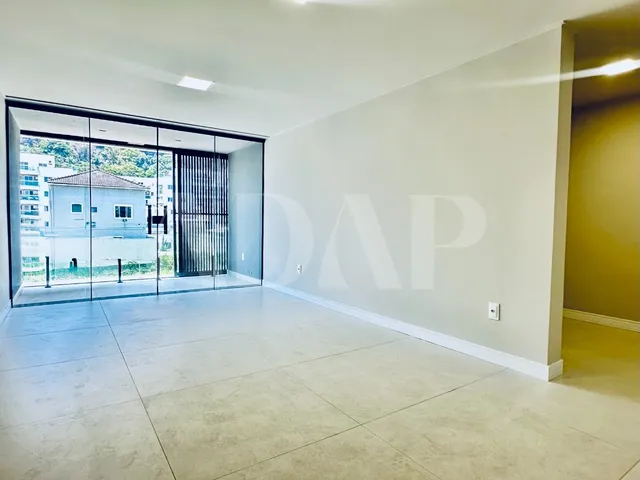 Imagem 5: Casa em condomínio de luxo em Vargem Pequena, Rio de Janeiro-RJ: 4 quartos, 4 suítes, 3