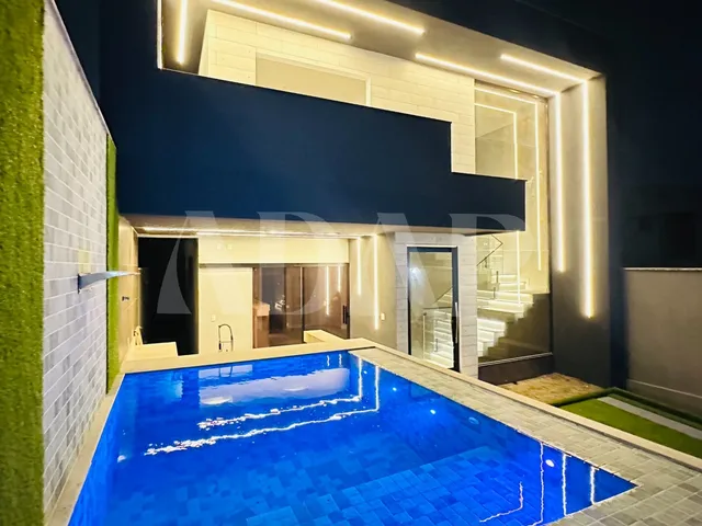 Imagem: Casa de luxo no Recreio dos Bandeirantes