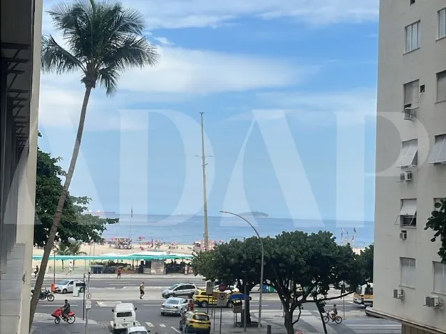 Imagem 3: Imperdível: Apartamento de Luxo à Venda em Copacabana, Rio de Janeiro - 3 Quartos, 1