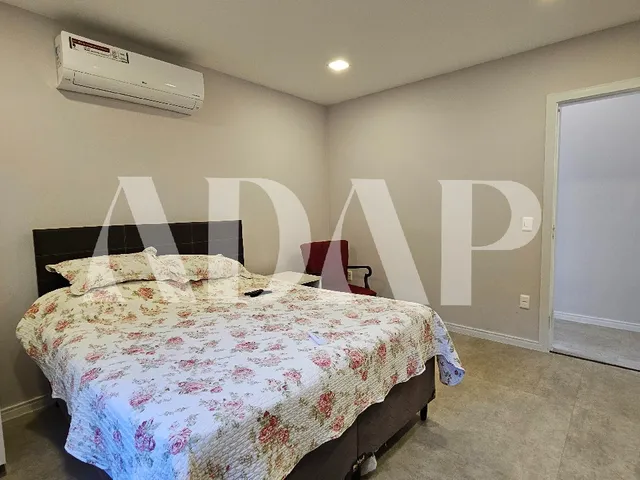 Imagem 4: Venda de Residência de Luxo em Vargem Pequena, Rio de Janeiro: 3 Quartos, 3 Suítes, 3
