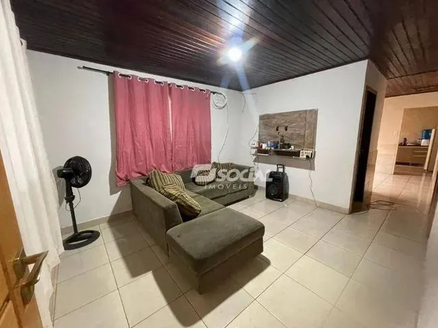 Imagem: Casa com 4 Dormitórios, 260 M² por R$
