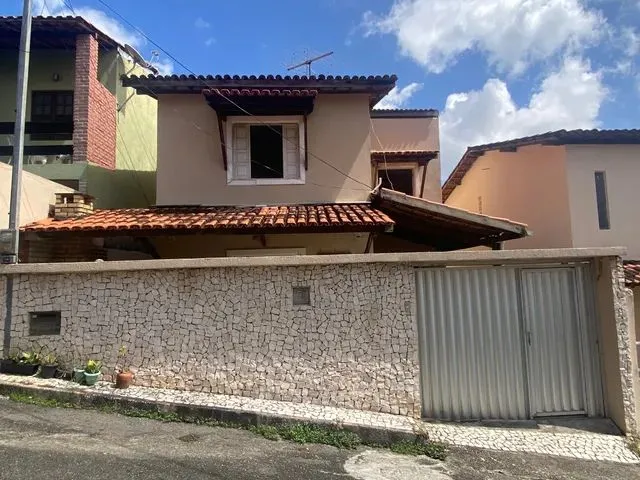 Imagem: A casa em condomínio possui 4 Dormitórios, 2 Suítes, 3