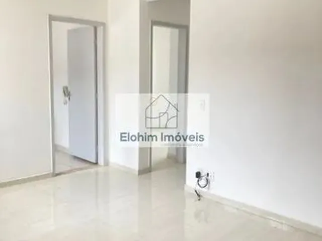 Imagem: O apartamento possui 2 Dormitórios, 1 Banheiro, 1 Vaga na