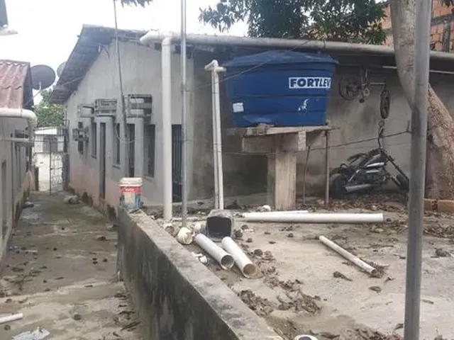 Imagem 2: 2 Casas + 5 Apto, Poço, 2Gar, 450Mil- Monte das Oliveiras