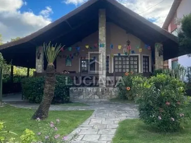 Imagem: Casa com 3 Suítes em Condomínio Fechado