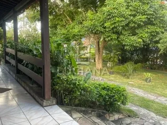 Imagem 4: Casa com 3 Suítes em Condomínio Fechado