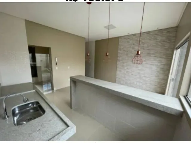 Imagem: Casa com Cozinha Americana em Ótima Vizinhança
