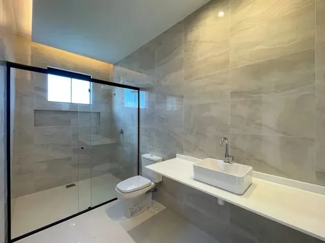 Imagem 3: Casa no Montenegro Boulevard com 5 Suítes - 450M²