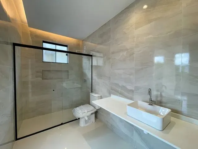 Imagem 2: Casa no Montenegro Boulevard com 5 Suítes - 450M²