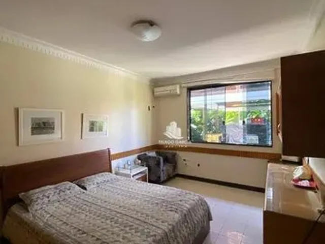 Imagem: Casa com 4 Dormitórios À Venda, 817 M²