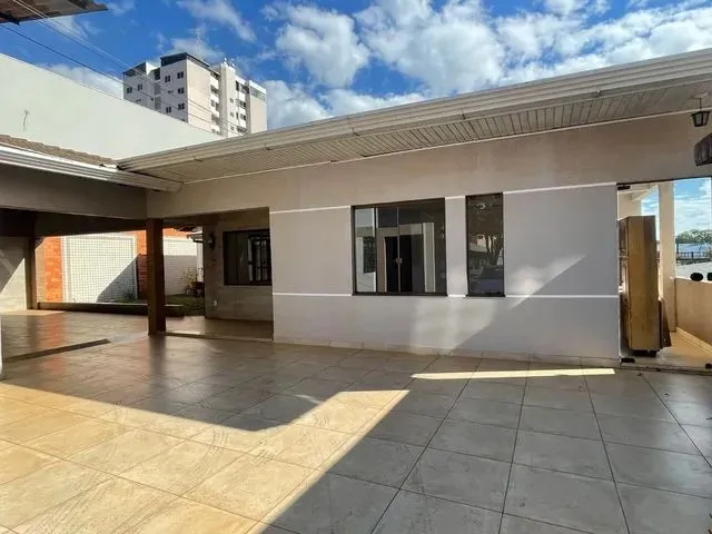Imagem: Casa para Fins Comerciais no Centro Rua