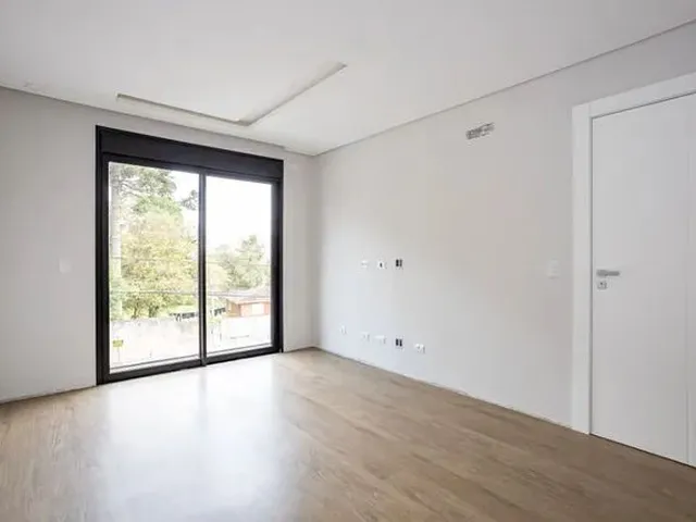 Imagem 2: Casa no Uberaba com 3 Dormitórios À Venda, 199 M² por R$ 1.490.000 - Uberaba