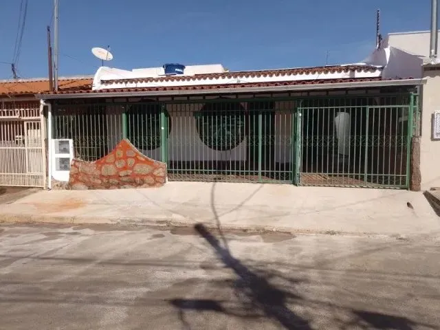 Imagem 1: Vende-Se Lote com 3 Casas - Qnm 19, Conjunto I - Ceilândia Sul, Registrado com Habite-Se