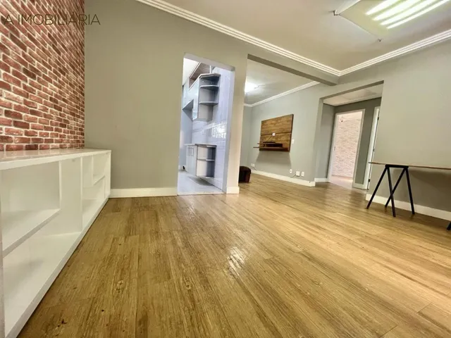 Imagem: A casa possui 3 Dormitórios, 1 Suíte, 2 Banheiros, 1 Vaga