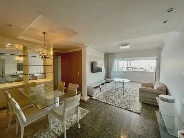 Imagem: Exr) Apartamento À Venda na Varjota de