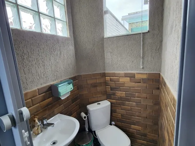 Imagem 7: Vargem Pequena, belissima casa, com 5 suites, lazer no Rooftop com piscina, academia e