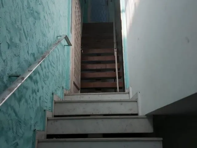 Imagem 1: Bangu, casa duplex com 250m², 4 quartos (2 suites), hidro, terreaço com churrasqueira