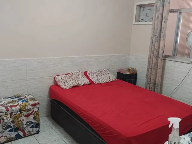 Imagem 1: Realengo, otima casa linear, em rua super tranquila, 2 quartos com quintal e área gourmet