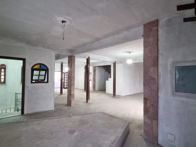 Imagem 1: Excelente casa triplex, com 454m² de área construida, documentaçao ok, aceita