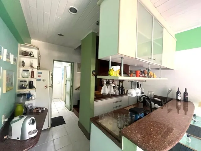 Imagem 2: Angra, Praia da Ribeira, apartamento duplex com 3 quartos, vaga para lancha, 2 carros, e