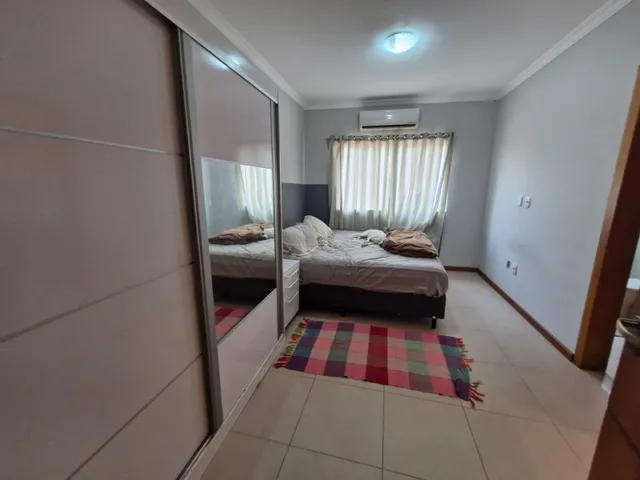 Imagem 6: Vargem Grande, linda casa duplex, 200m², em condomínio, 3 suites, quintal com piscina e