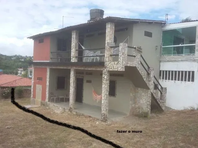 Imagem: Duas Casas na Praia Enseada dos Corais