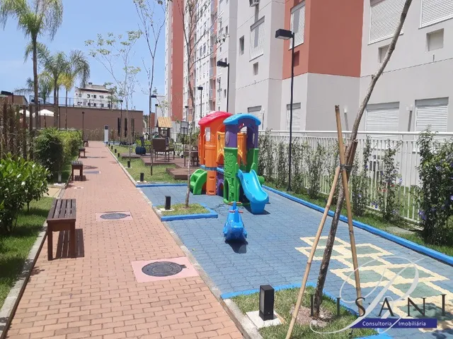 Imagem 9: Up Barra, apto de 2 qtos com suite, vista interna, varanda com fechamento em vidro