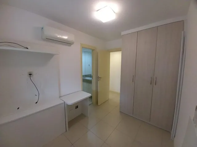 Imagem 6: Apartamento de Luxo na Barra da Tijuca - 3 Quartos, 3 Suítes, Varanda Gourmet, 2 Vagas