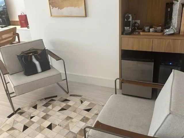 Imagem 12: Reserva Jardim, 3 quartos (suite com closet), dependencia completa, sol da manha, andar