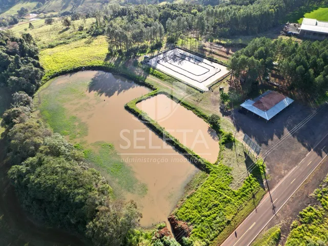 Imagem: Área comercial as margens de rodovia, Zona