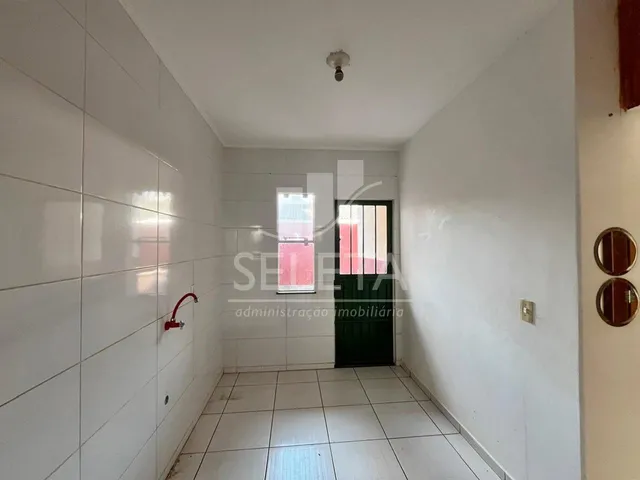 Imagem 3: CASA Á VENDA NO INTERLAGOS, PRÓXIMO A AVENIDA PIQUIRI EM CASCAVEL - PR