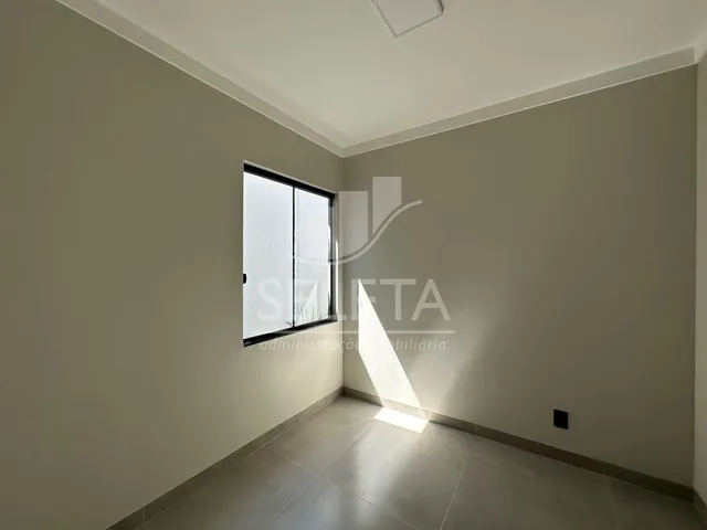 Imagem 4: Linda casa à venda, com 90m2, no tropical III, em Cascavel-PR